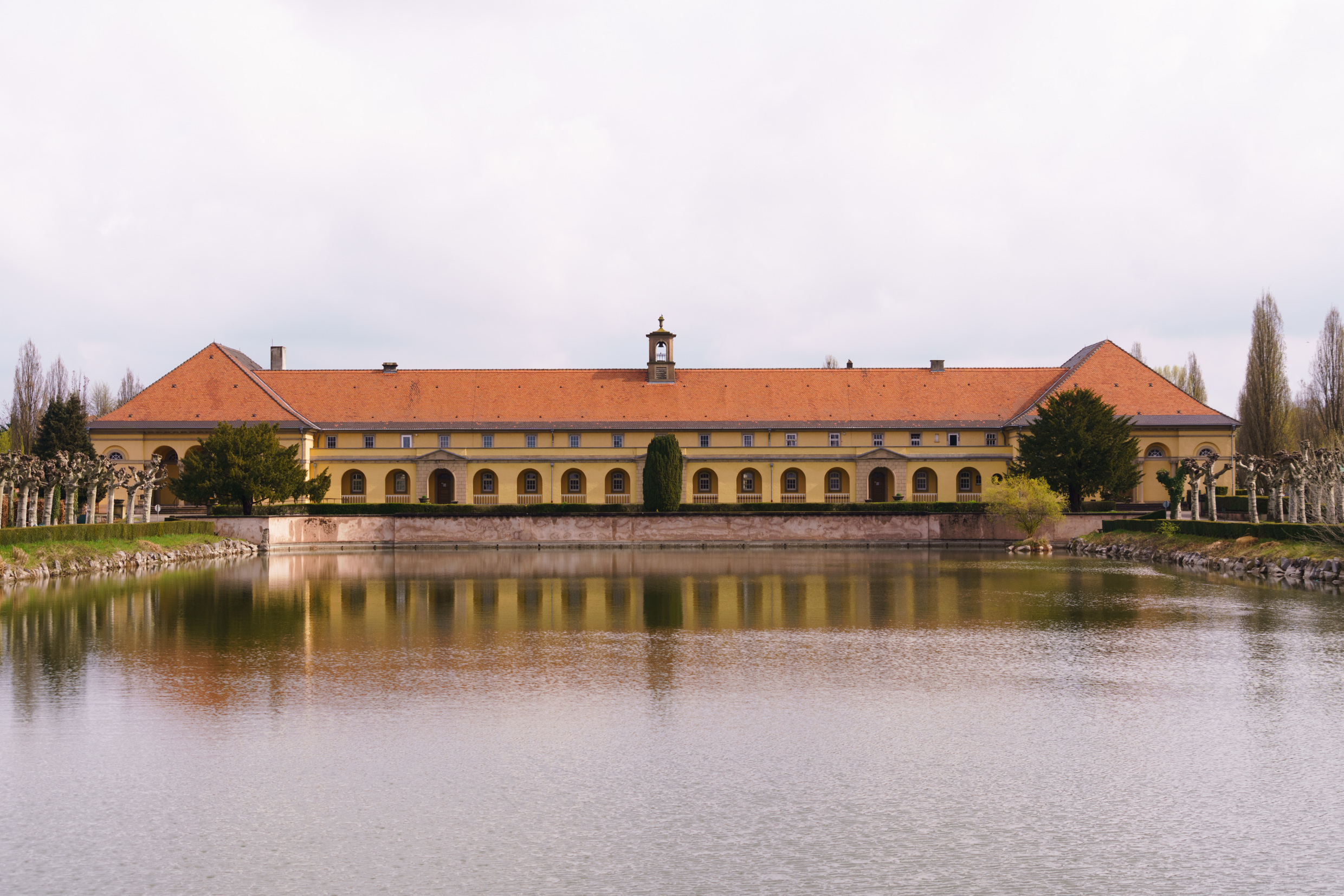bâtiment principal; cimetière nord; projet de rénovation de la toiture